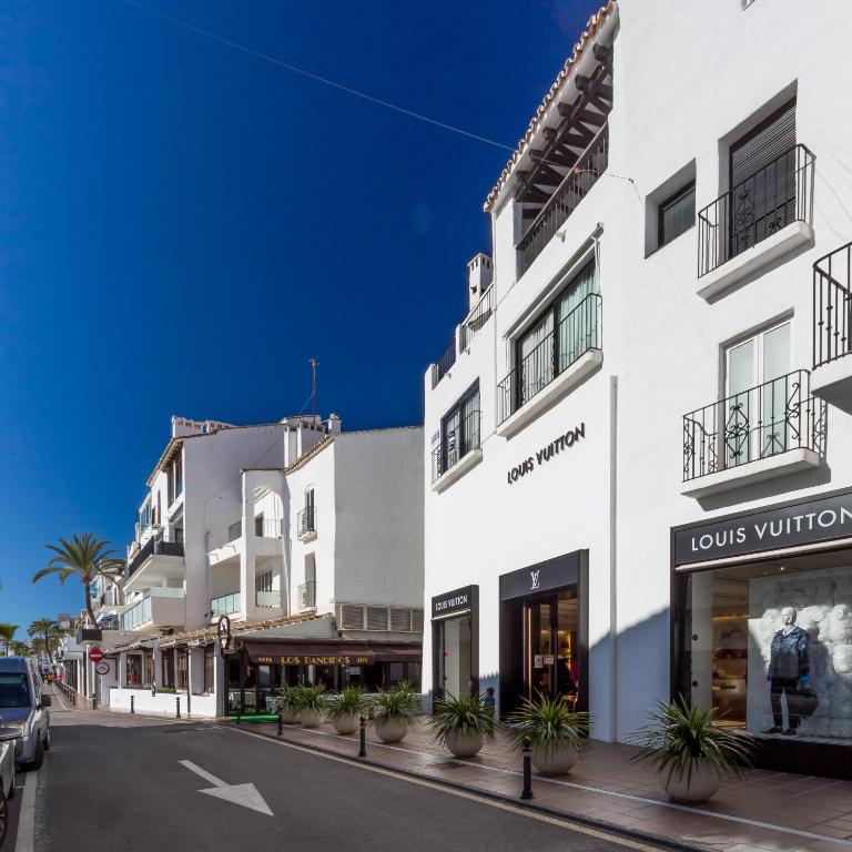 Apartment with sea views in Puerto Banus, Marbella – Updated 2023