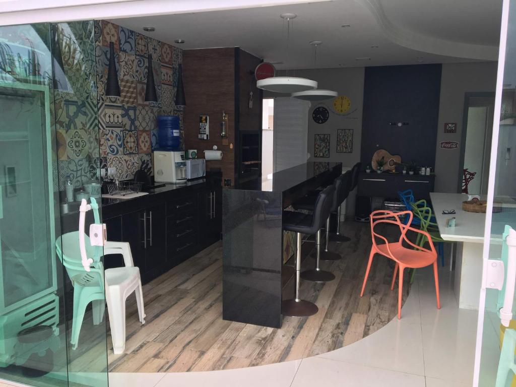  Casa Itanhaém em condomínio fechado de frente para o mar