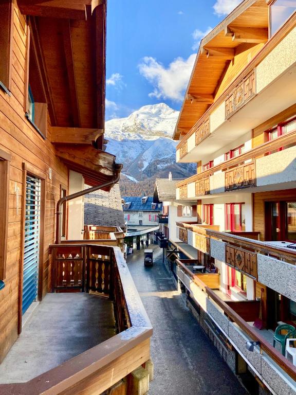 Saas-Fee renovated flat in center of the village, Saas-Fee – Updated 2023  Prices