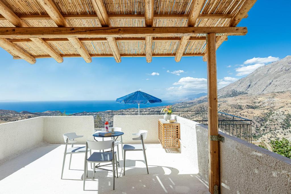 Fabrica luxury Home south of Crete - Agios Pavlos - southern beaches -  mountens, Saktoúria – Updated 2021 Prices