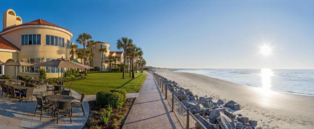 The King and Prince Beach & Golf Resort photo