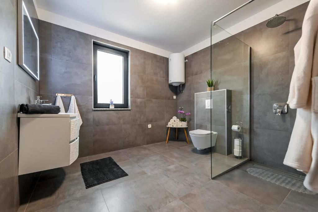 Deluxe Apartments A&A - 18