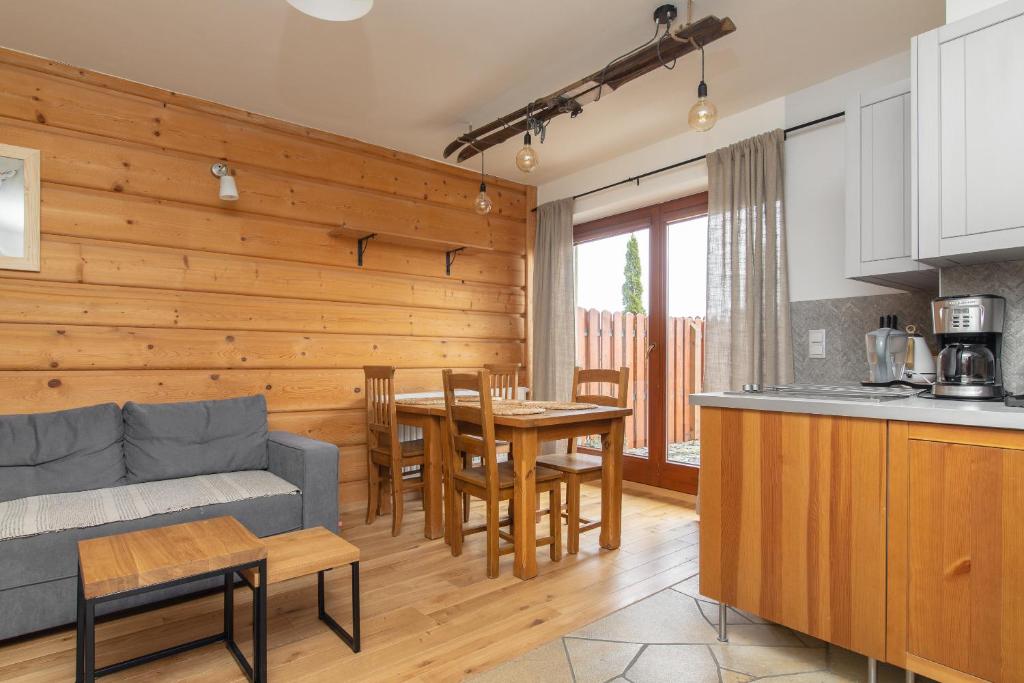 Kuchyňa alebo kuchynka v ubytovaní Apartamenty Domino - Kościelisko
