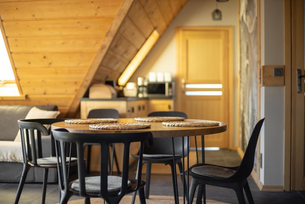 Posedenie v ubytovaní Apartamenty Domino - Kościelisko