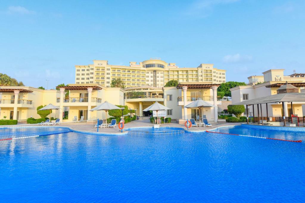Bazén v ubytování Tolip Aswan Hotel nebo v jeho okolí