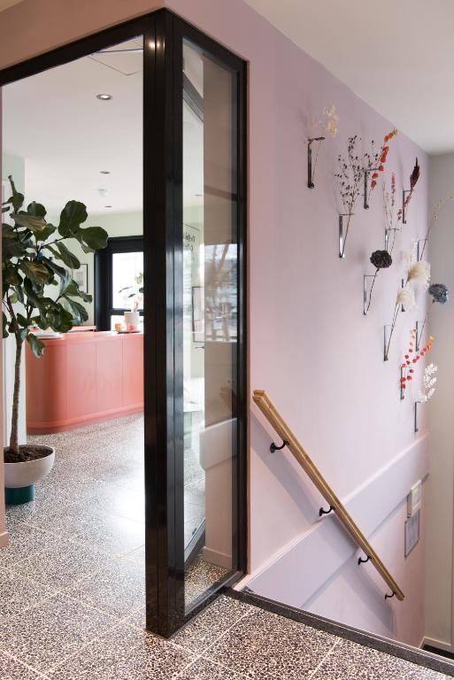 Hotel Unplugged - Resim 12