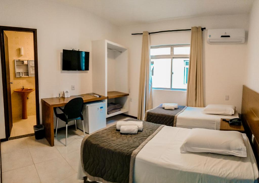  Cyrilo's Palace Hotel