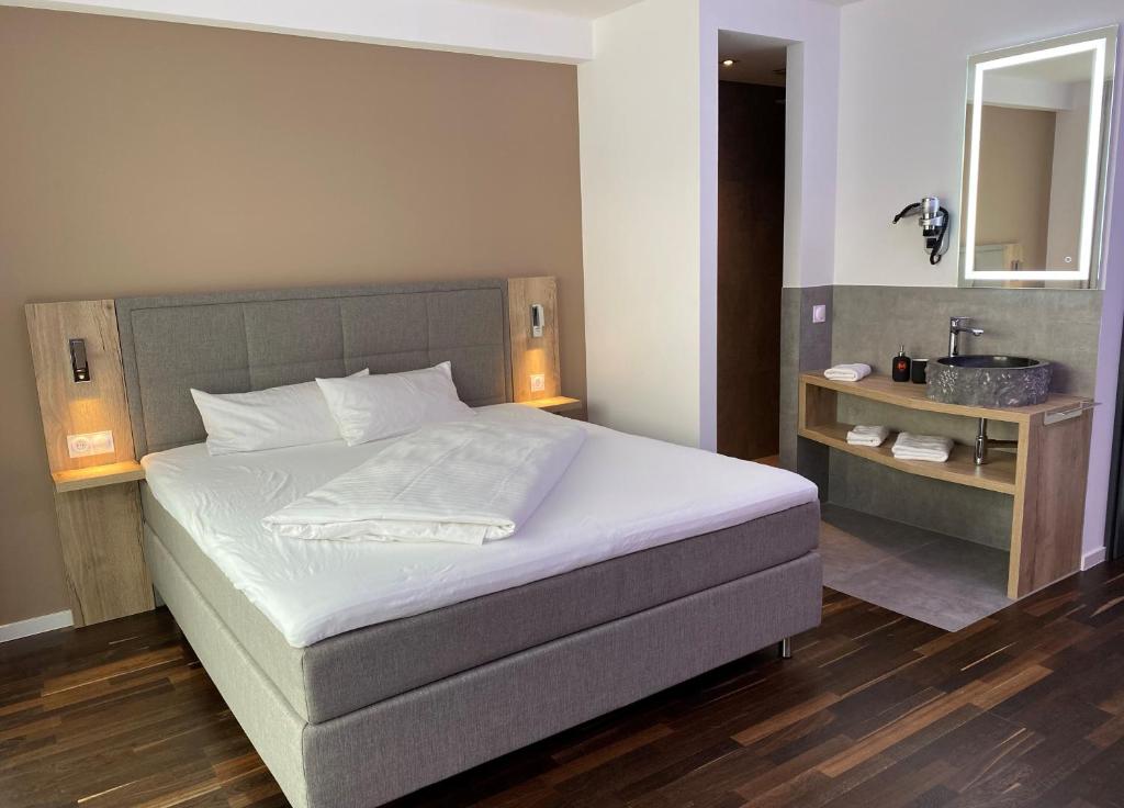 Hotel B4 - Habitación Individual Confort