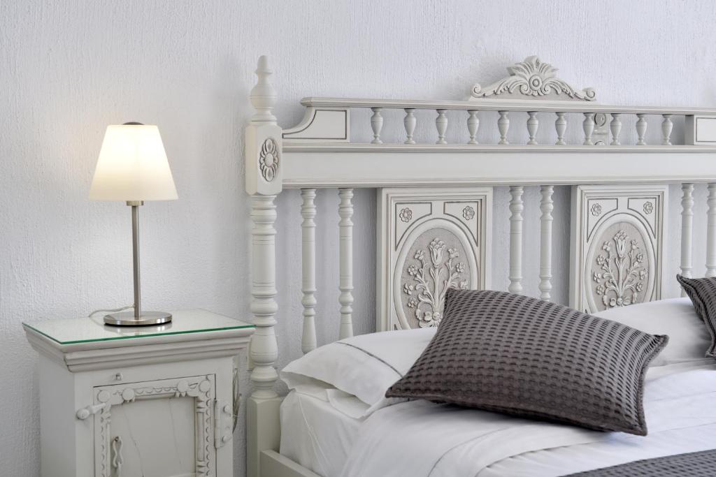 Parian Lithos Residence - 12