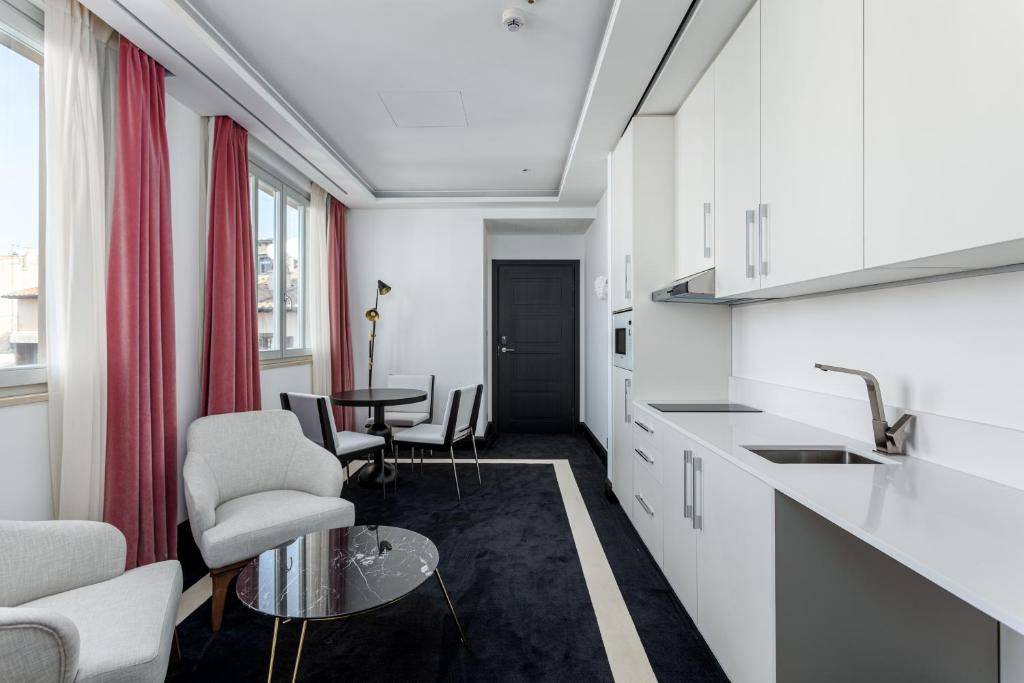 Room Mate Collection Gran Filippo, Rome-Fontana di Trevi - Resim 4