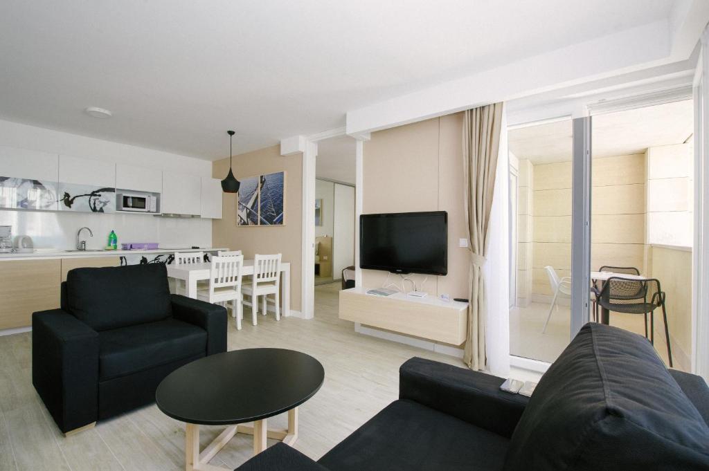 City Beach Makarska - 14