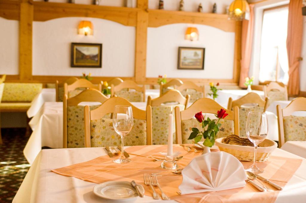 Restaurace v ubytování Schreyers Hotel Restaurant Mutzel