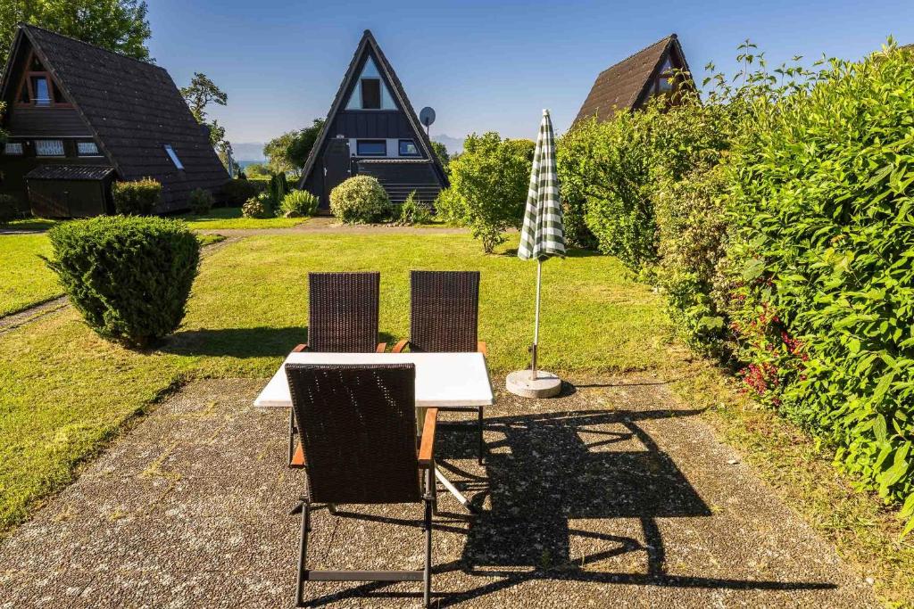 Zahrada ubytování Ferienwohnpark Immenstaad am Bodensee Nurdachhaus Typ 7 ND 28