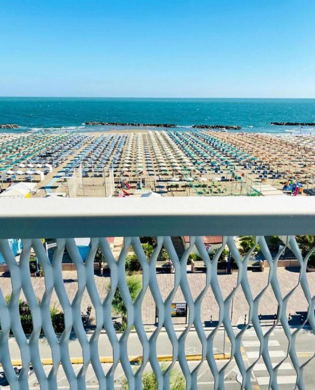 Nespecifikovaný výhled na moře nebo výhled na moře při pohledu z hotelu