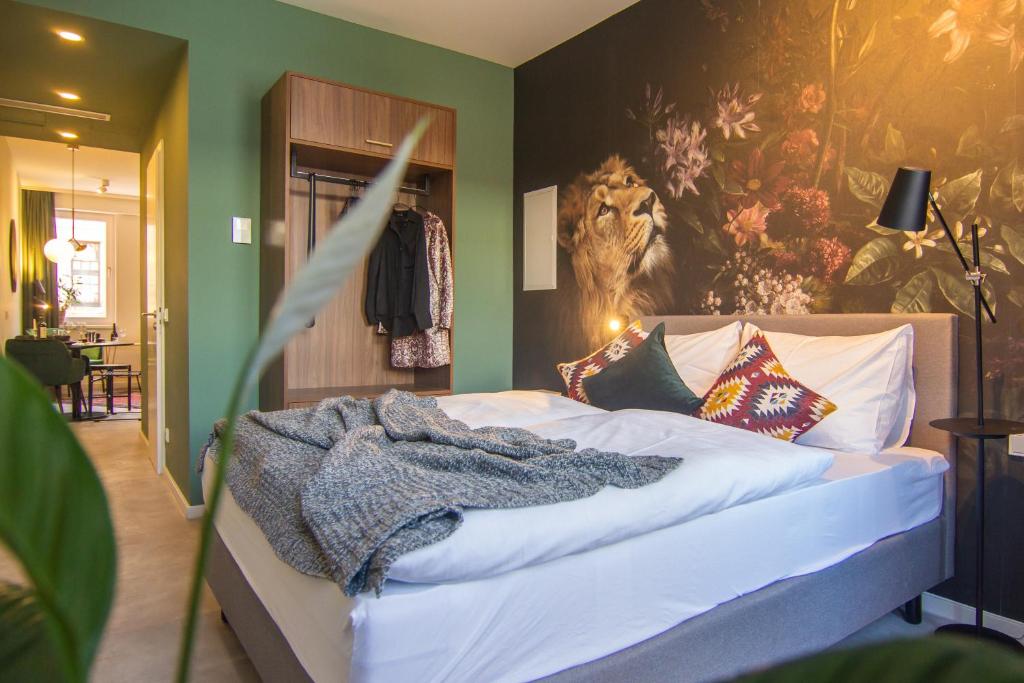 Astoria Apartments - One-Bedroom Apartment