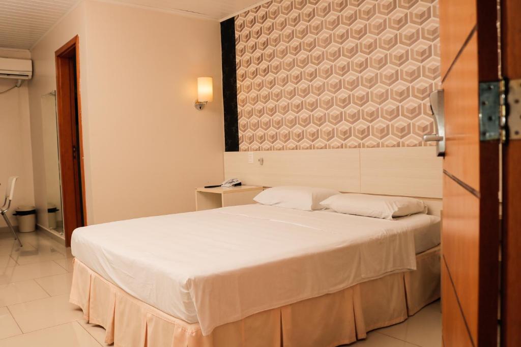  Atalanta Hotel