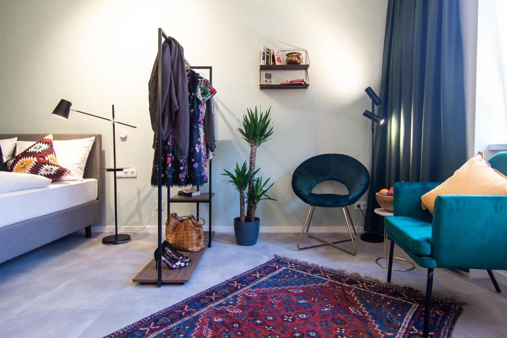 Astoria Apartments - One-Bedroom Apartment