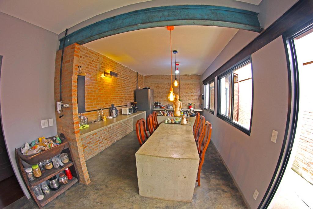  Jacuzzi Piracity House (Industrial Modern) 4 peopl