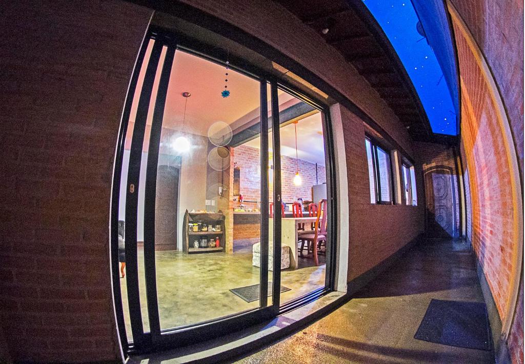  Jacuzzi Piracity House (Industrial Modern) 4 peopl
