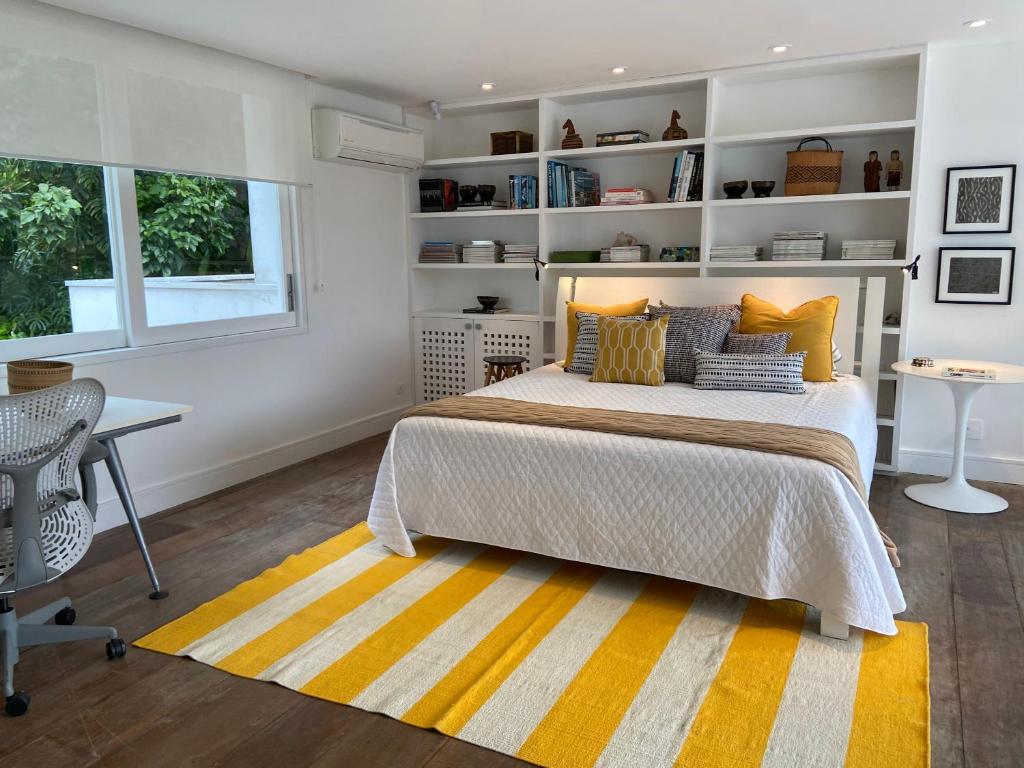 Tropical Contemporary Suites