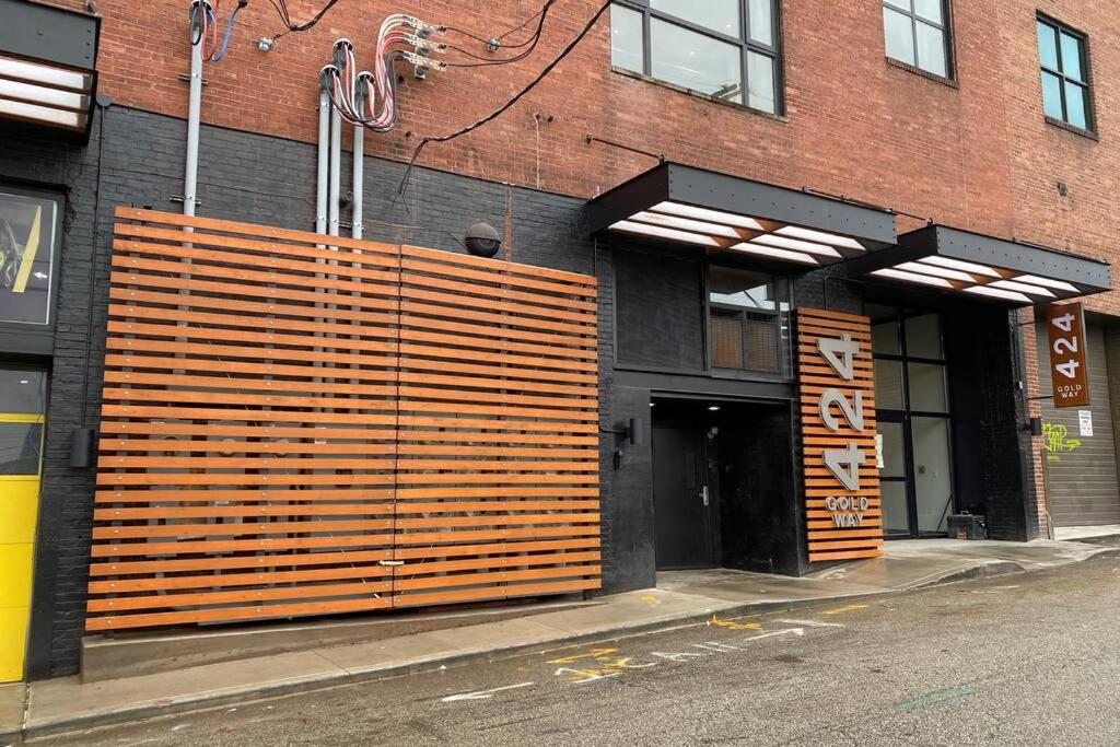 3E-Spacious 2 bedroom in Oakland, sleeps 8 photo