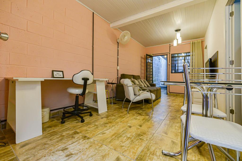  Casa com WiFi a 10min do metro Marechal Deodoro