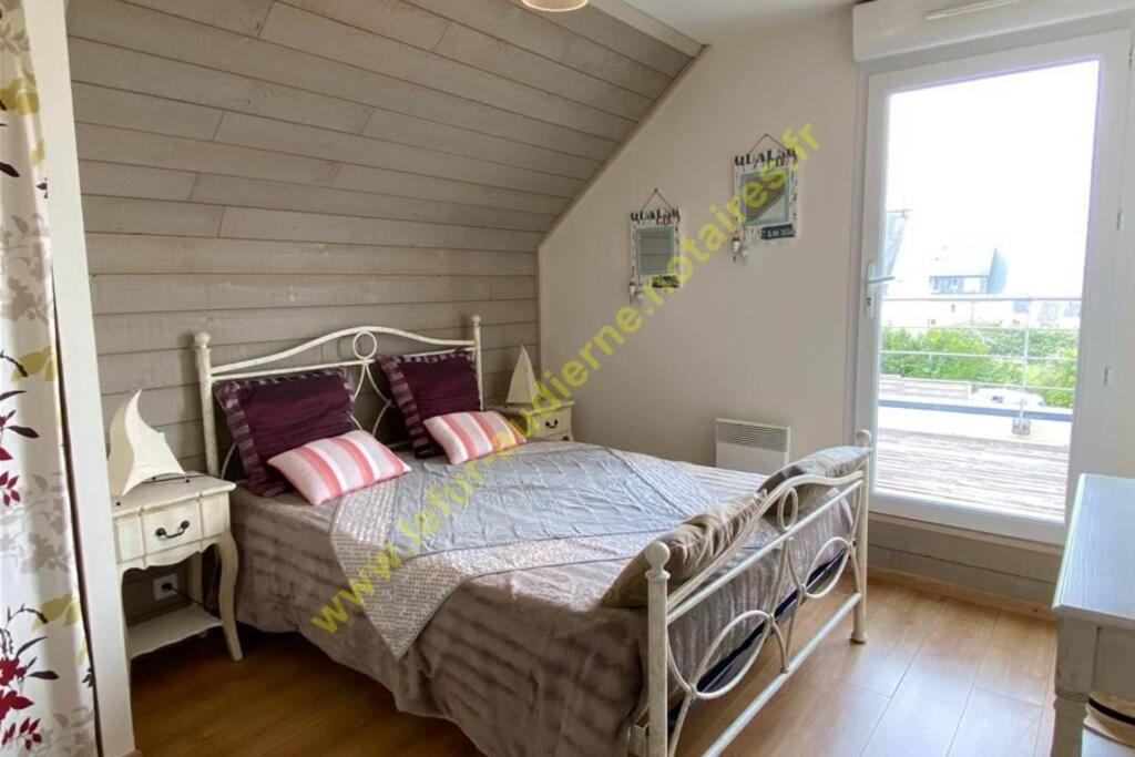 MAISON DE VACANCES, A 150 m de la Mer - Three-Bedroom House