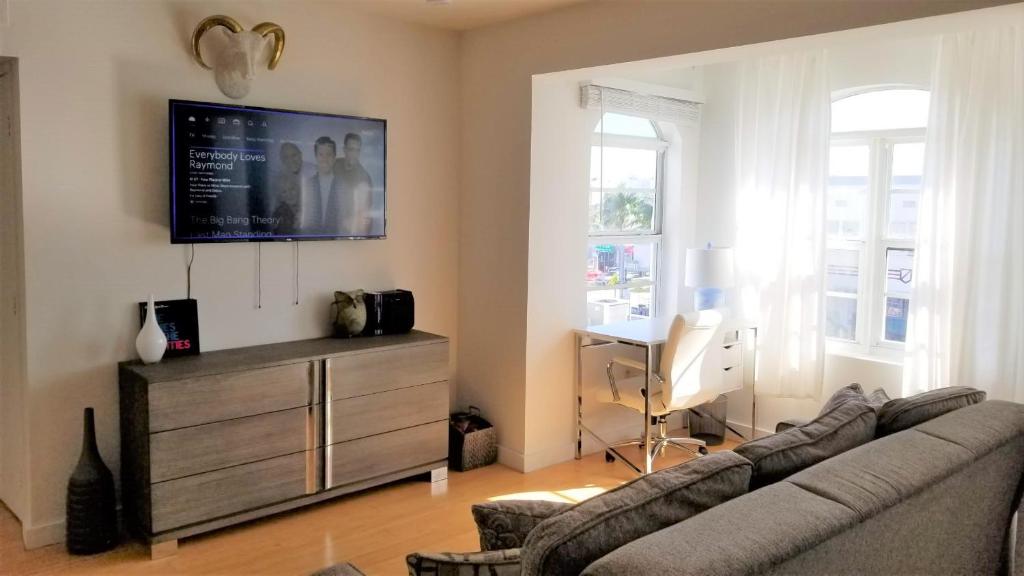 SOBE SUNSHINE ONE BEDROOM APARTMENTs - One-Bedroom Apartment