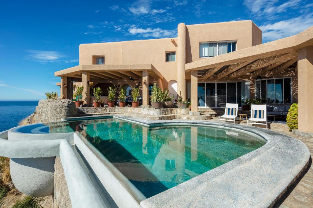Panoramic Ocean Views at Hillside Casa Mirador