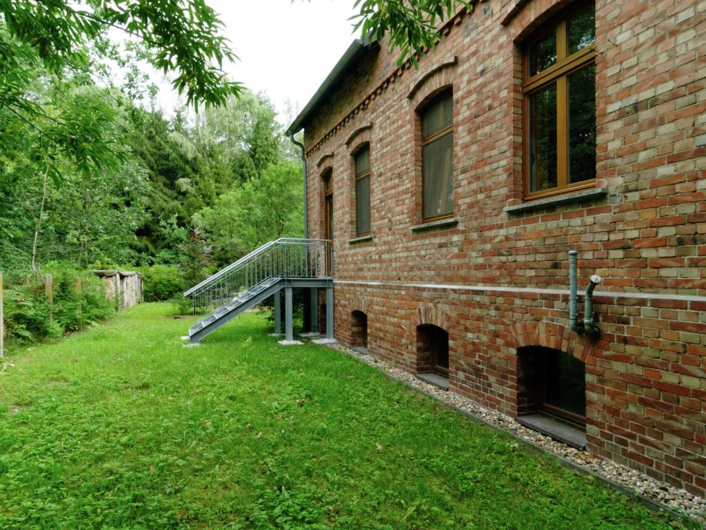 Modern Apartment in Furstenwalde with Private Garden, FürstenwaldeWest