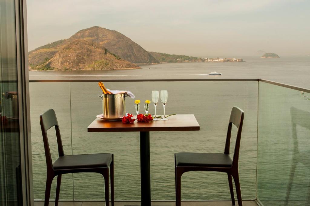  H Niteroi Hotel