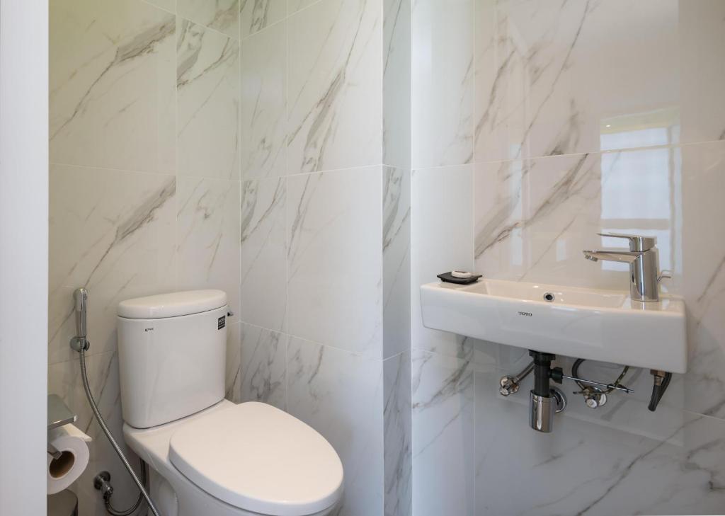 
Deluxe City View King Room
