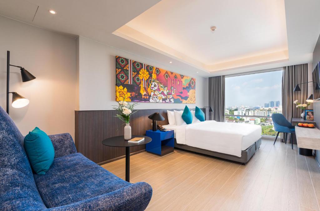 
Grand Deluxe Garden View King Room
