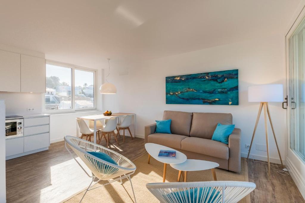 Kuchyň nebo kuchyňský kout v ubytování Apartamentos Playa Canutells
