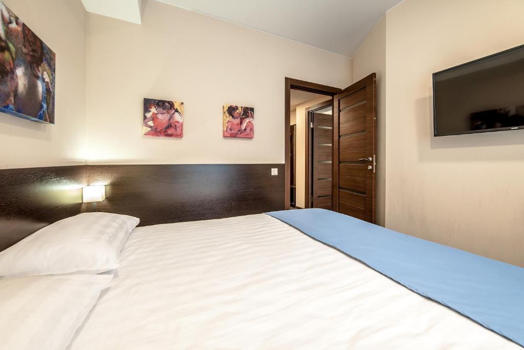 Russ Hotel - Camera Familiare Con Due Camere Da Letto