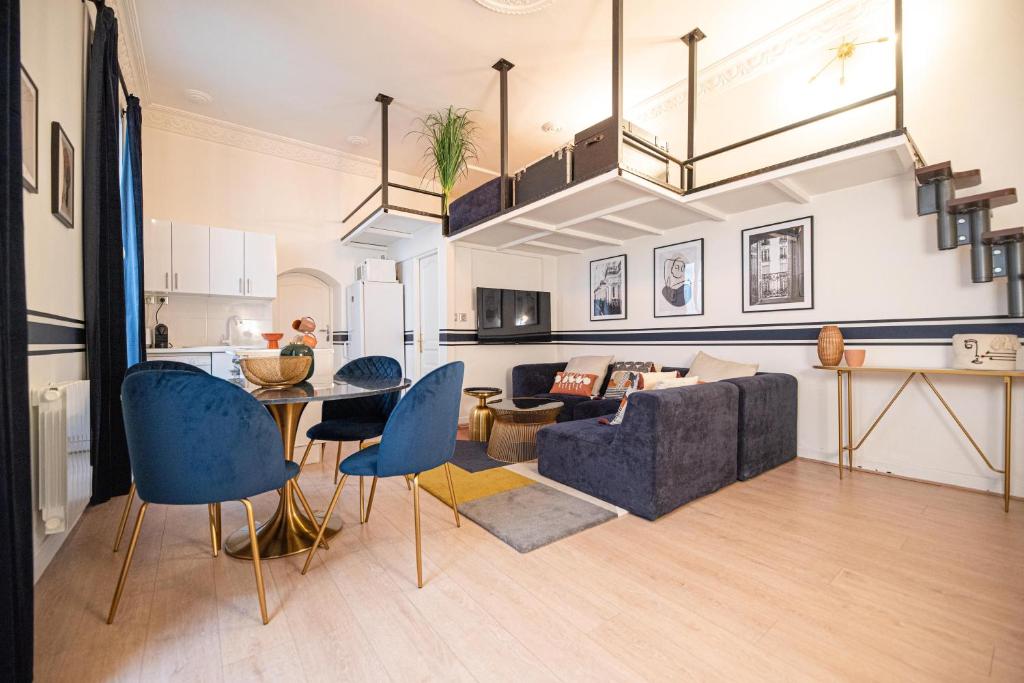 Luxury loft in Champs Elysées