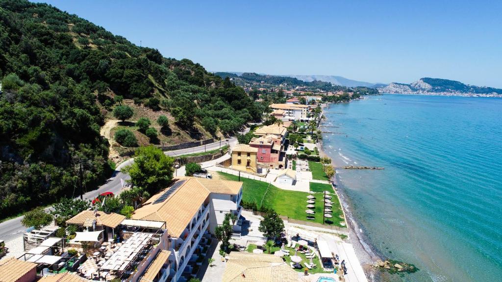 Nefeli Beach - living by the sea