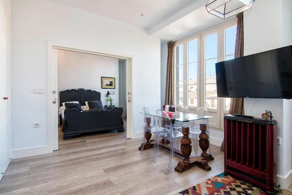 Granada Luxury Apartments - 8