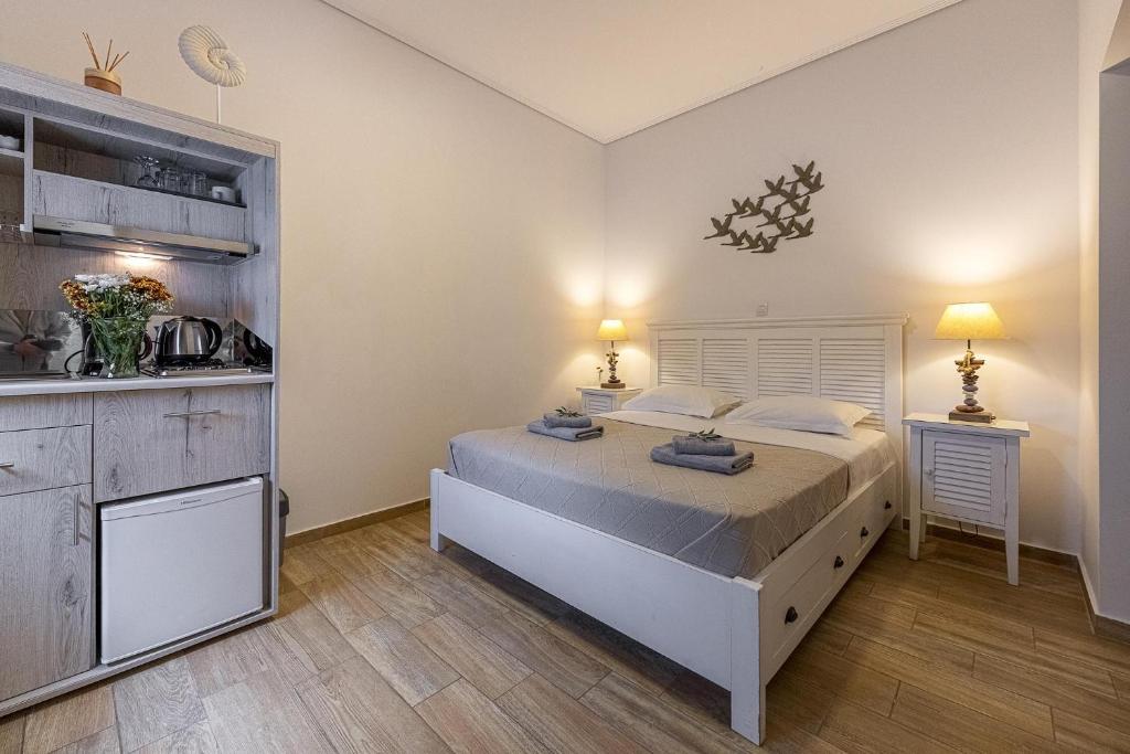 Comfort Stay Airport Studios - FREE shuttle from the Athens airport - Standard Double Room