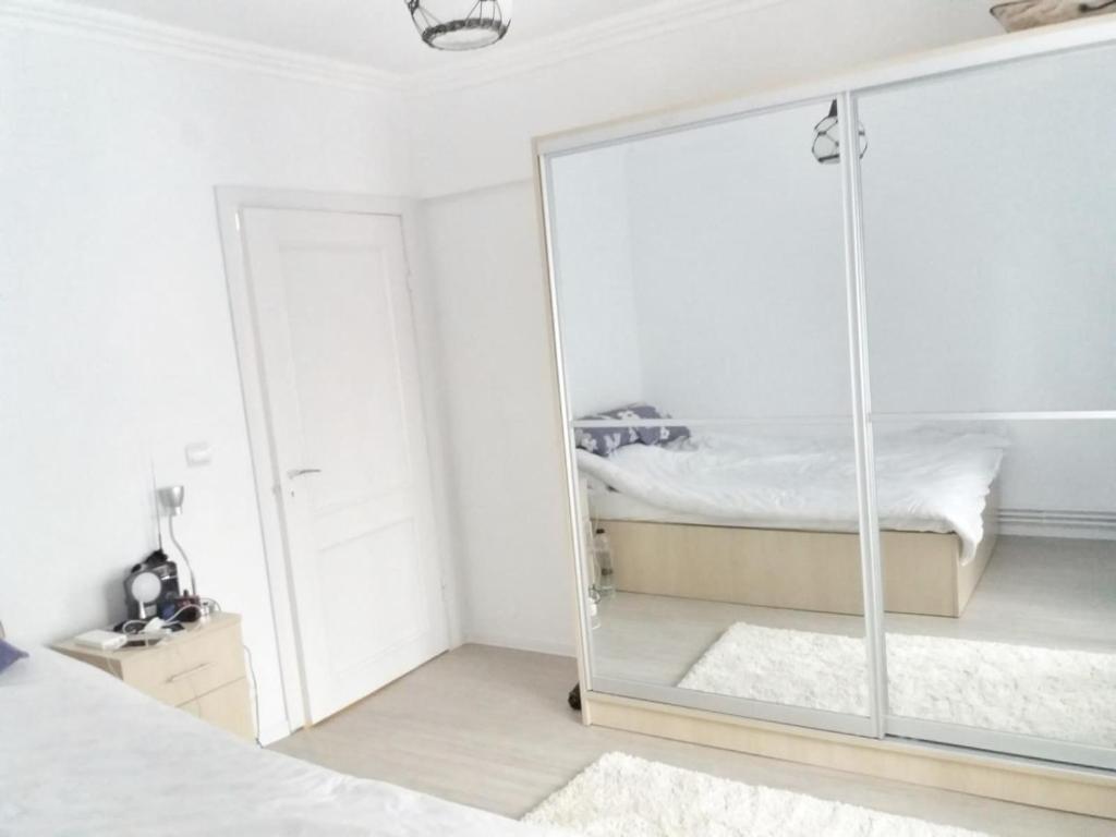Central Modern Apartament - Housity