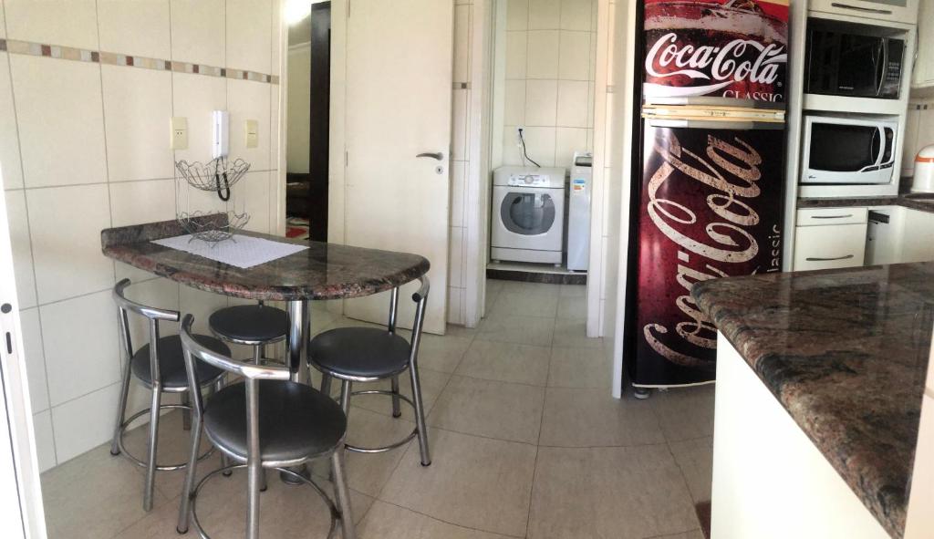  Apartamento completo no centro de Itapema
