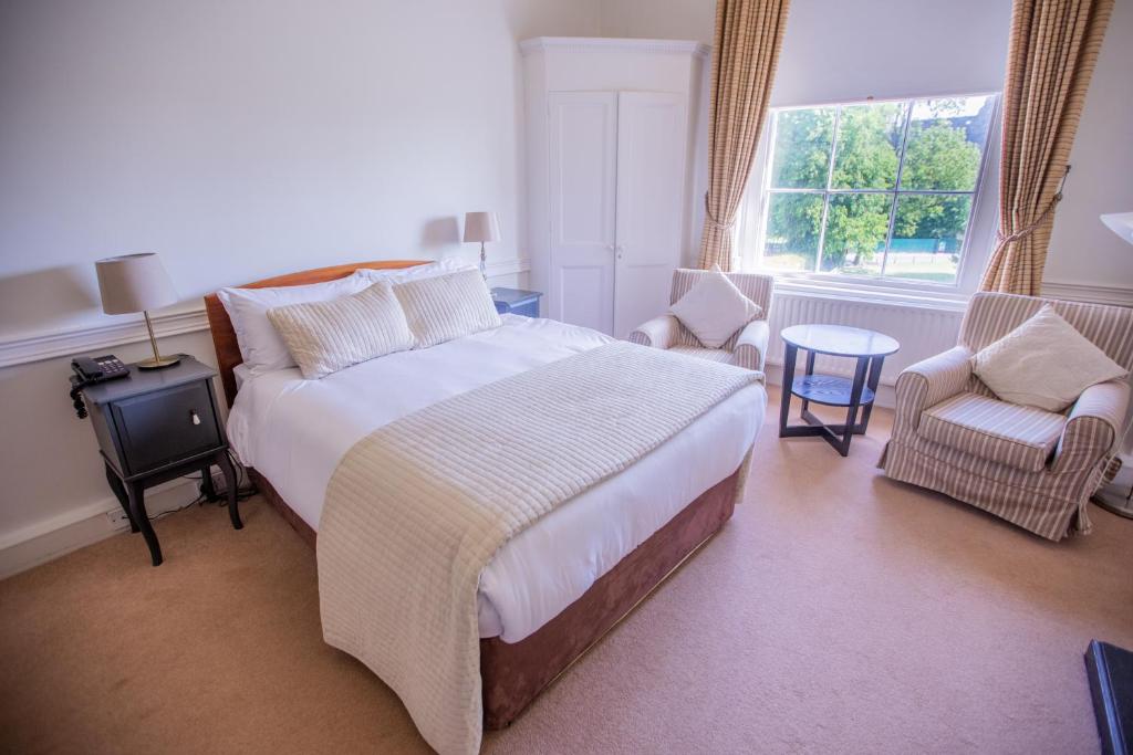 Postel nebo postele na pokoji v ubytování Maynooth Campus Accommodation