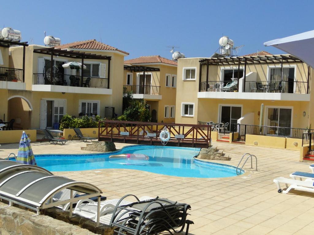 Charming 2 Bed. Ap. with swimming pool
