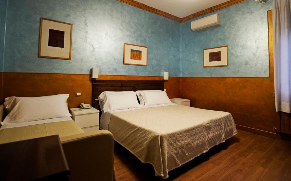 Hotel Diana - Klassieke Driepersoonskamer