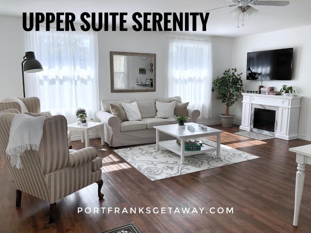 Upper Serenity Suite - Housity