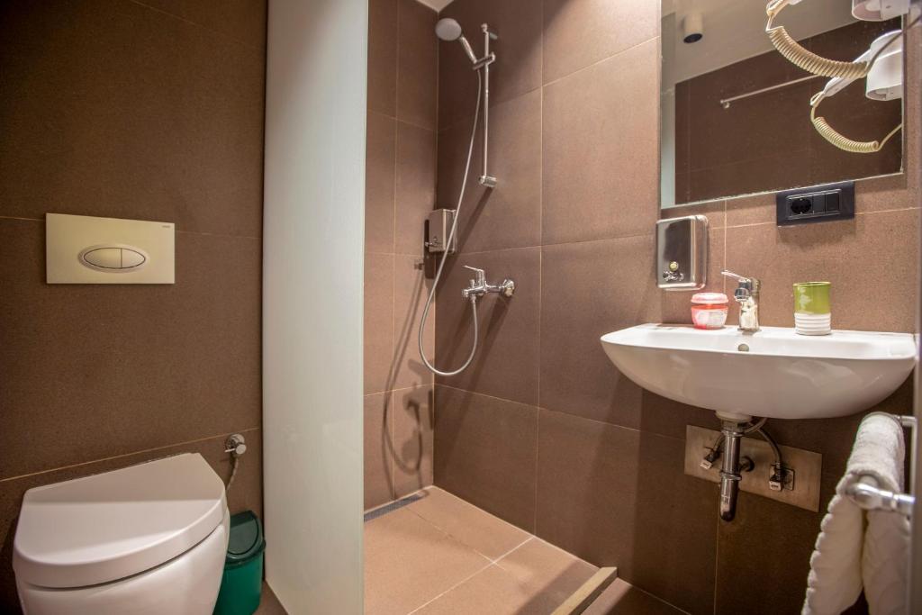 Koupelna v ubytování Hotel 4 Llulla