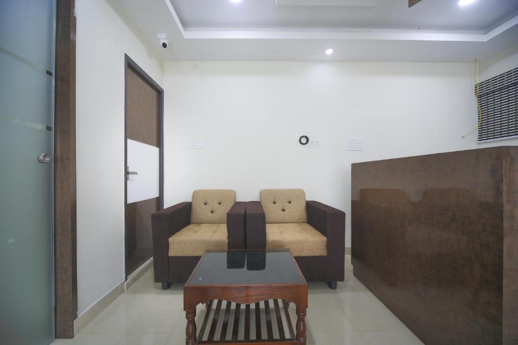 Posezení v ubytování Balaji residency