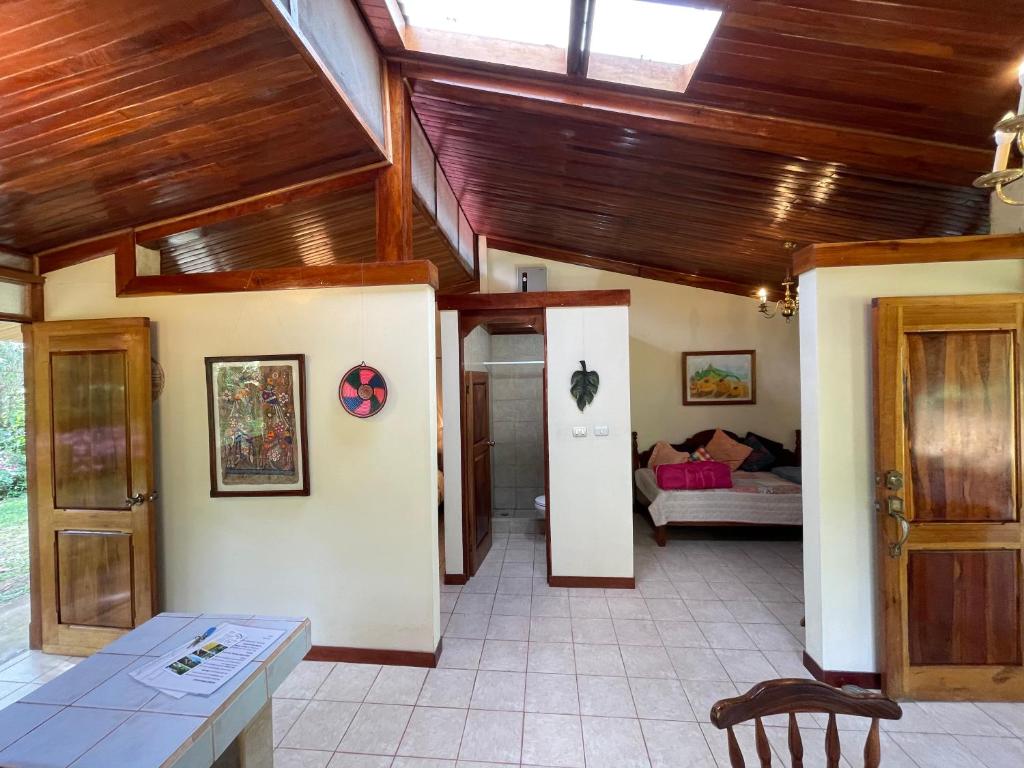 Postel nebo postele na pokoji v ubytování Finca Isla Rainforest Retreat