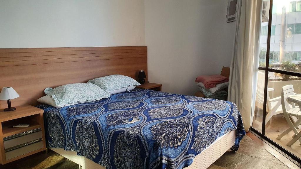  Flat de frente pra praia pertinho de tudo
