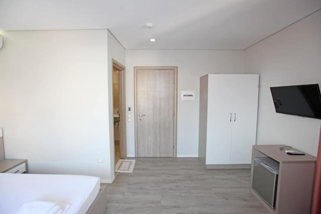 TV a/nebo společenská místnost v ubytování Star Hotel Saranda